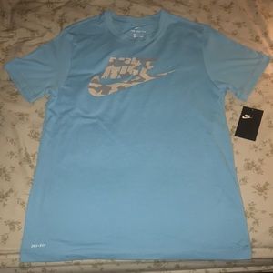 Nike Men’s Tee🆕
